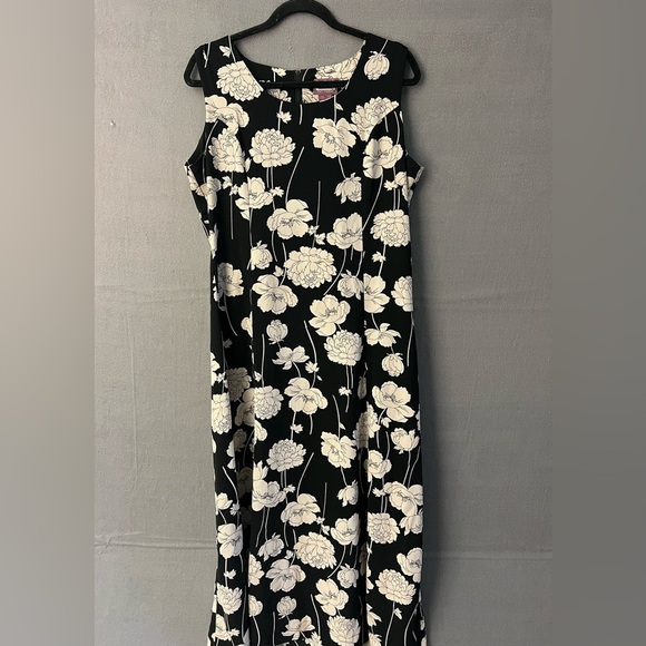 VTG Premier International Floral Maxi Dress Sz Medium - Picture 1 of 8